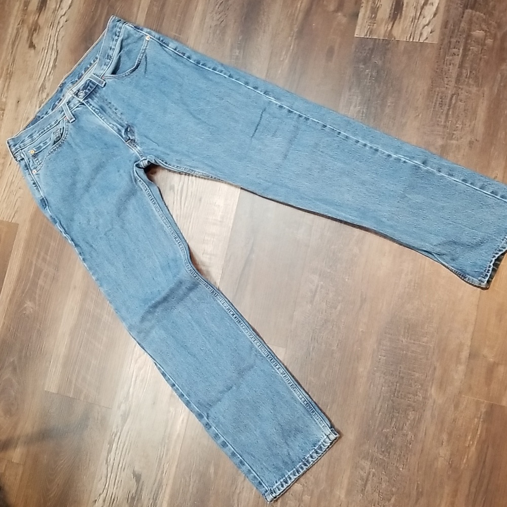 Levi's 505 jeans, sz 34x34 great straight leg jeans